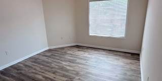 1111 Turtle Creek Rd. Gallery 7