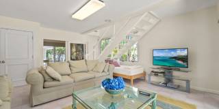 Kahala Oasis: Expansive 6BR Luxury Estate w/ Pool, Spa & Minutes to Beach Gallery 34