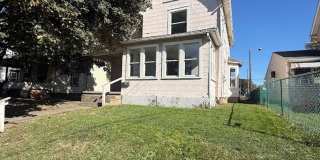 Four bedroom house available for rent - Canton SW Gallery 1