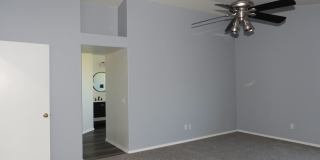 5 bedroom 3 bath Gallery 25