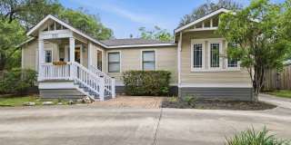 261 E OAKVIEW PL Gallery 1