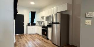 Spacious 3 Bedroom with Washer/Dryer Gallery 5