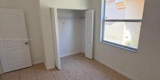 2221 NE 37th Ter Gallery 14