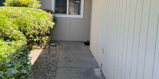 2 bedroom 2 bath duplex for rent in Grants  Pass Gallery 3