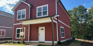4 Bedroom 4 Bathroom Available in the Spring! Gallery 1