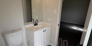 33 Single Oaks Gallery 21