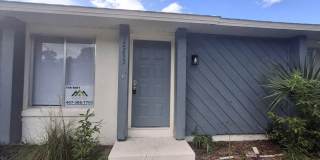 Exceptional Fully Remodeled 2-Bedroom, 2-Bath Duplex in University PlaceFenced Yard Gallery 1