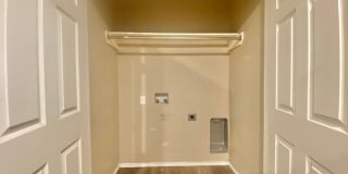 3 bedroom 2 bath 1 car garage near MLK. Gallery 13