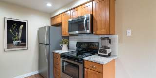 Del Mar Village Apartments Gallery 13