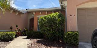Beautiful 3 room /2.5 bath Gated Community W/ Pool Close to the Skyway Gallery 3