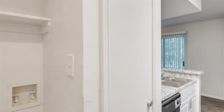 Hub at 934 Apartments Gallery 6