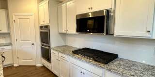 Elegant Townhome located in Ballantyne! Gallery 18