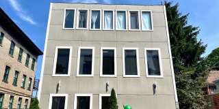 5747 Holden Street Gallery 2