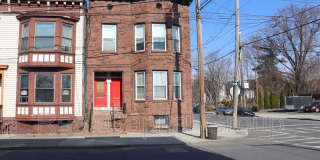 69 Lexington Ave Gallery 1