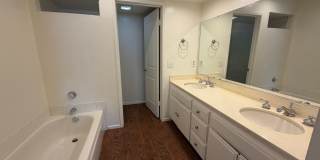 COSTA MESA 2 BEDROOM, 2 BATHROOM CONDO $3,475 (BRISTOL & BAKER) Gallery 31