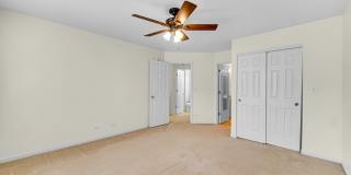 1114 N CLAREMONT Drive Gallery 18