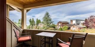 Meticulously designed Craftsman in North Beach with private beach access. Gallery 15