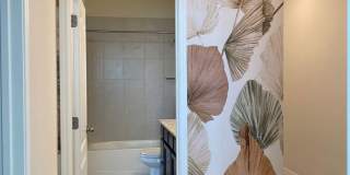 4 BEDROOM, SHORT TERM LEASE AVAILABLE Gallery 24