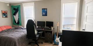 AVAILABLE NOW - 3 Bed 1 Bath w/ Bonus Attic Hangout Gallery 9