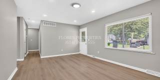 Modern Finishes & Hardwood Floors – 4BR Columbus Gem Gallery 10