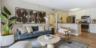 Avery at Moorpark Gallery 1