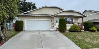 Charming, Modern One Story Home! Pet Friendly! Charming, Modern One Story Home! Pet Friendly! Gallery 1