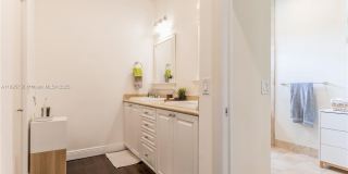 5774 SW 76th Ter Gallery 23