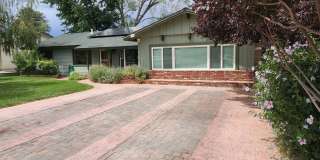 Spacious three bedroom home with solar Gallery 1