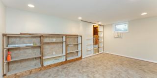 1609 BRISBANE Street Gallery 21