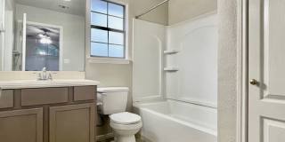 Comfort & Charm in Castle Forest - Reduced Deposit for Qualified Applicants! Gallery 11