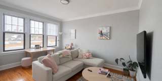 2344 W Addison, Gallery 1