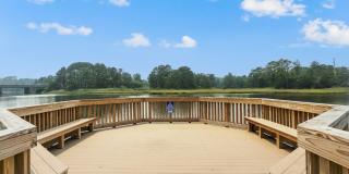 Linkhorn Bay Apartments Gallery 17