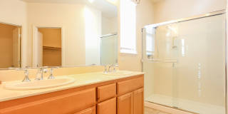 Beautiful and Spacious 3BR 2.5BA Single Family Home Gallery 14
