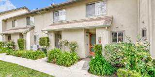Hidden Silicon Valley Oasis! 2BR/2.5BA Townhome with TWO Private Patios, 2 Dedicated Parking Spaces, Pool, Tennis Courts & Utilities Included! Gallery 15