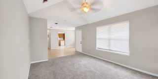 1825 Hunters Path Gallery 4