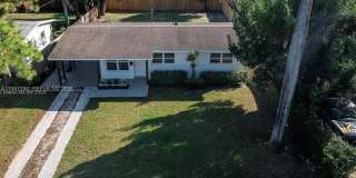 1108 SW 22nd Ter Gallery 20