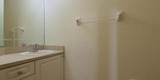 1947 SE 24th Ter Gallery 17