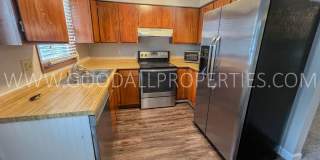 4 Bedroom 2 Bathroom Home in Altoona with a 2-Car detached garage Gallery 4