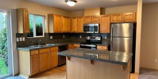 2Bd/2.5Ba Maple Valley Townhouse Gallery 6