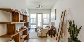 2901 NE Inner Loop Gallery 10