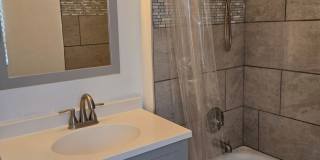 Gorgeous 3 BED 1 BATH - 1,200 Available Now!!! Gallery 5