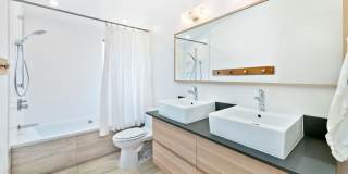 A Fully Furnished Modern Portfolio Home with a Large Backyard Oasis & 3 Comfortable Bedrooms! Gallery 14