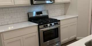 3 bedroom, 2.5 bathroom, 2 car garage Gated Neighborhood Gallery 16
