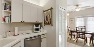 7054 Barrington Cir Gallery 10