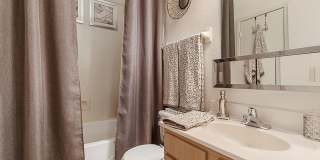 Hickory Creek Central Gallery 13