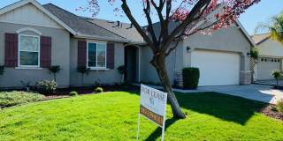 Coming up FOR SALE! Like New Super clean 3/2 West Fresno single story in Central Unified Gallery 1