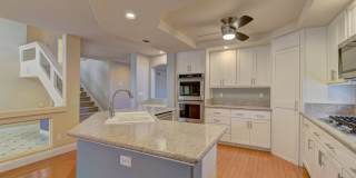 5 bed / 3 bath / 3 car with Pool & Spa Gallery 6