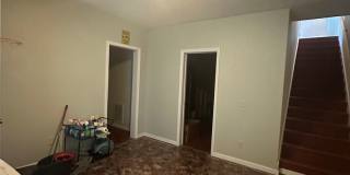 Large 4 Bedroom, 3 bathroom house near Downtown Gallery 25