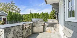 320 New York Boulevard Gallery 9