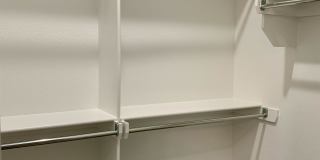 402 Red Robin St Gallery 14